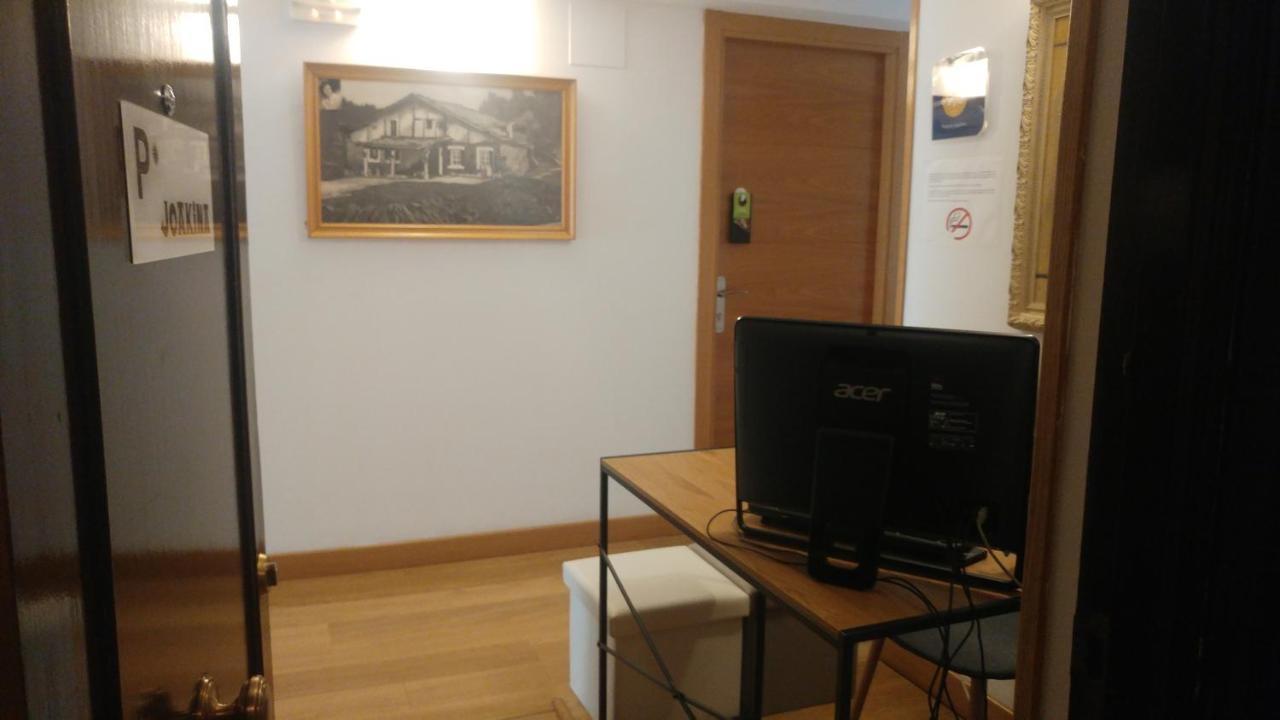 Pension Joakina San Sebastián Exteriör bild